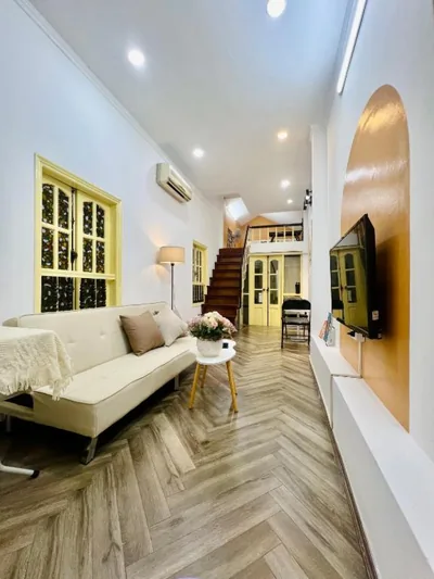 Balcony Streetview central home – 사진 10
